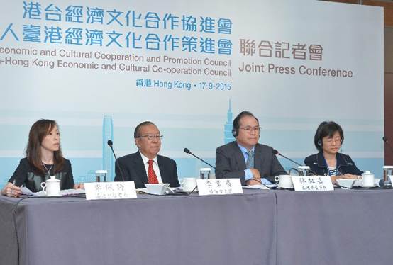 The Hong Kong-Taiwan Economic and Cultural Cooperation and Promotion Council (ECCPC) then Chairperson, Mr Charles Lee (second left), and  then Taiwan-Hong Kong Economic and Cultural Co-operation Council (THEC) Chairman, Dr Lin Chu-chia (second right), meet the media after the joint meeting. Accompanying them are the ECCPC then Secretary-General, Miss Charmaine Lee (first left), and the THEC then Secretary-General, Ms Yeh Kai-ping (first right).